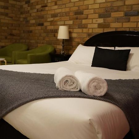 Magdala Motor Lodge & Lakeside Restaurant スタウェル エクステリア 写真